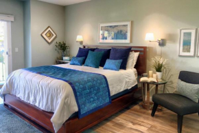 631 Remodeled La Costa Retreat steps from the Resort Spa, PFC and Golf